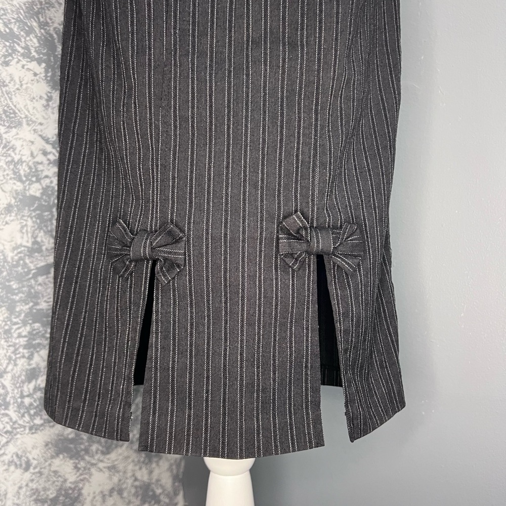 Pencil skirt white stripes dark gray color cute bows